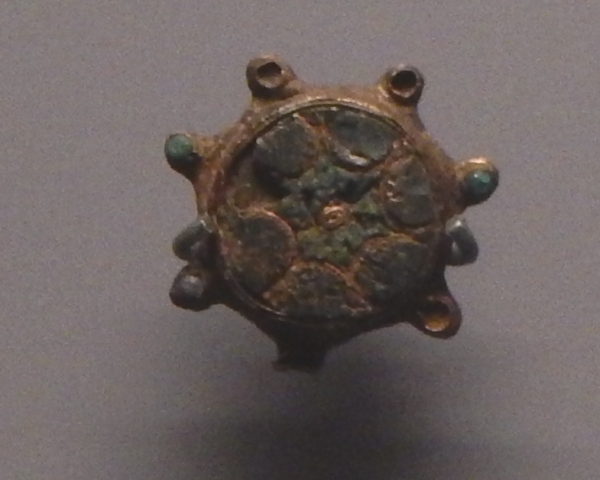 File:Ashmolean Cloisonne Brooch - Faversham, Kent (AN1992.97).jpg