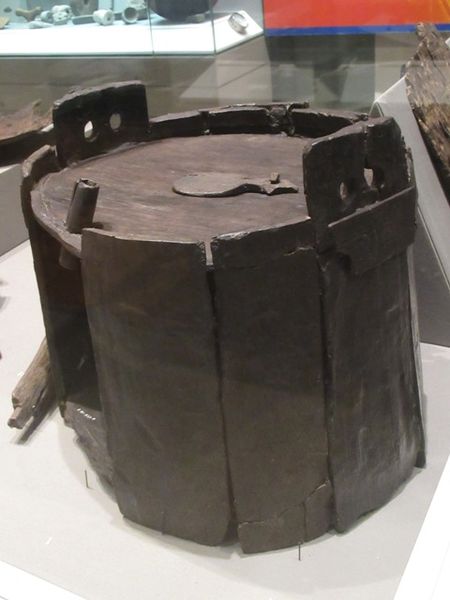 File:Barrel, Dublin High St. NMI-E71.11220 (L7-1).JPG