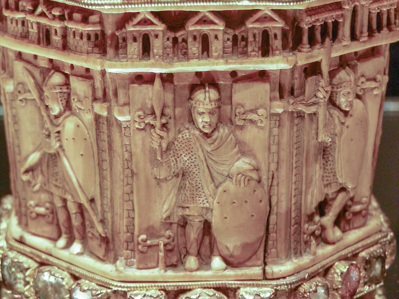 File:Aachen Ivory Situla 2.jpg