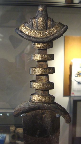 File:YM Sword Gilling hilt a 1977.51.jpg