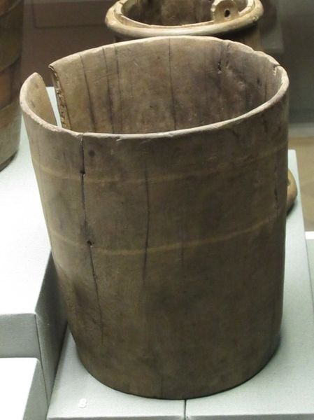 File:Bucket, Cloonarragh C10-11th NMI-1985.36 (L4-3).JPG