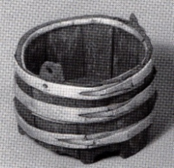 File:Bucket - Denmark, Vorbasse (V2C).jpg