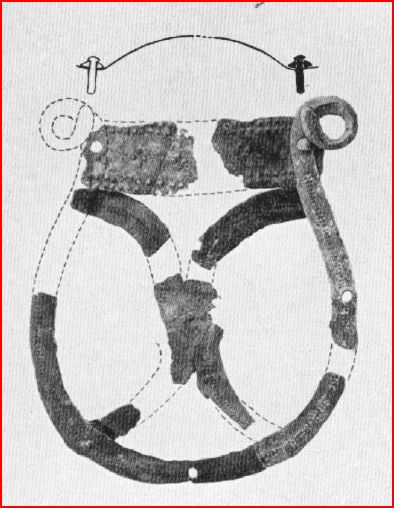 File:Lyre Bag.jpg
