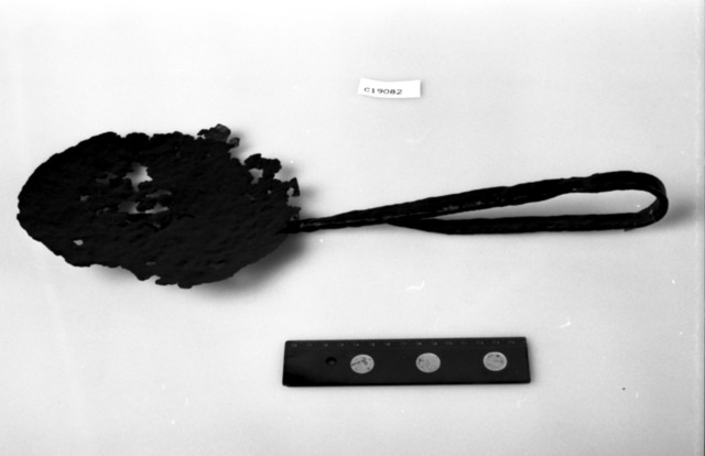 File:Skillet - Norway, Helle C19082 (Universitetsmuseene).jpg