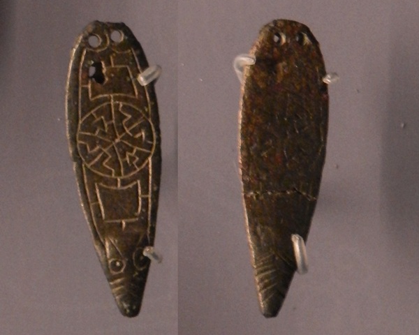 File:Ashmolean Strap-ends, Sutherland (AN1927.124,1927.125)-33,34-.jpg