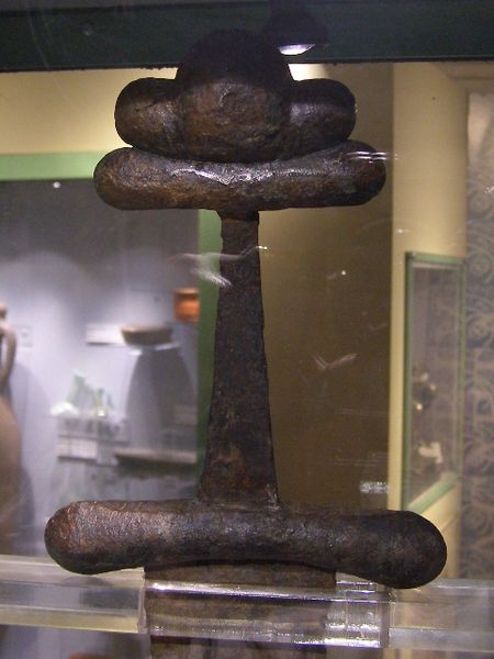 File:Chertsey-Sword hilt1.JPG