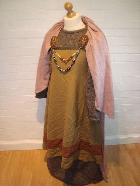 File:Luta Viking Hangerock Set.JPG