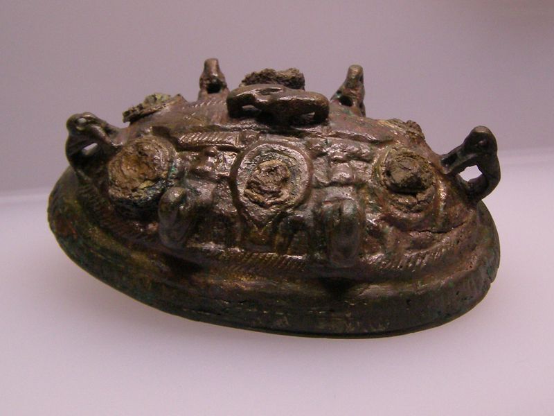 File:Hedeby Grave 77 Oval Brooch.JPG
