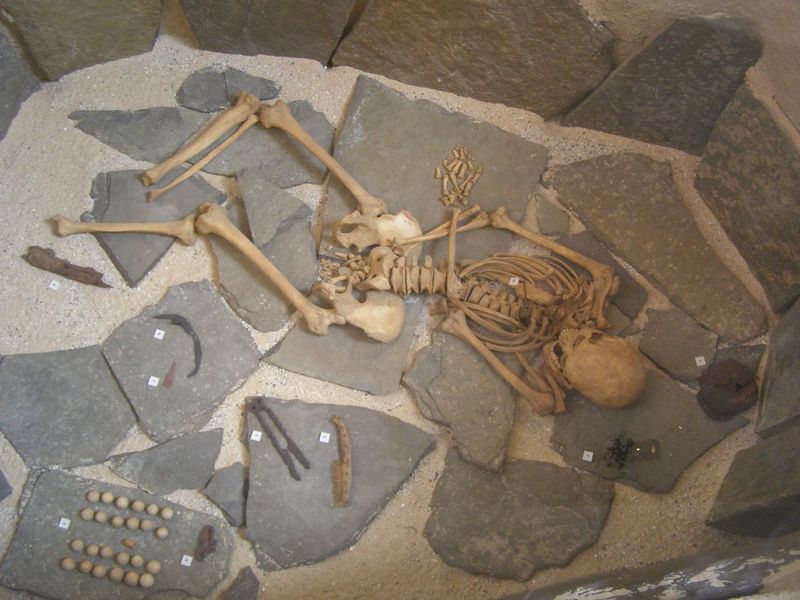 File:NMS Westness Burial.JPG