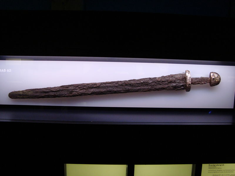 File:Hedeby Sword Grave 62.JPG