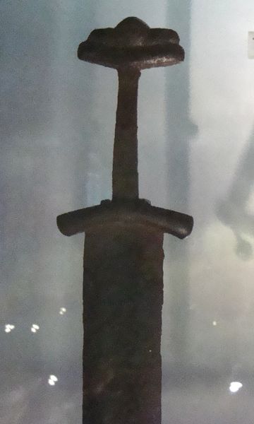 File:London-Sword Putney hilt.jpg