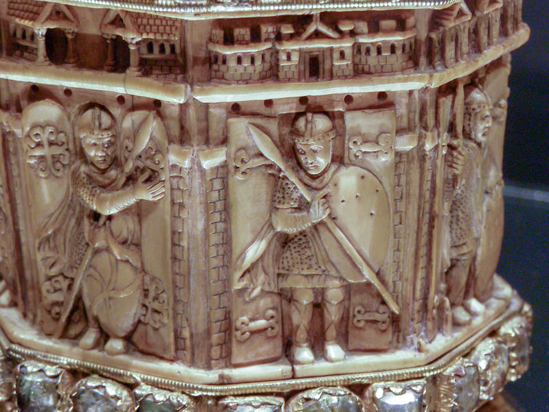 File:Aachen Ivory Situla 1.jpg