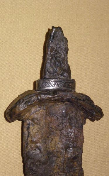 File:Ipswich-Sword Kersey hilt.jpg